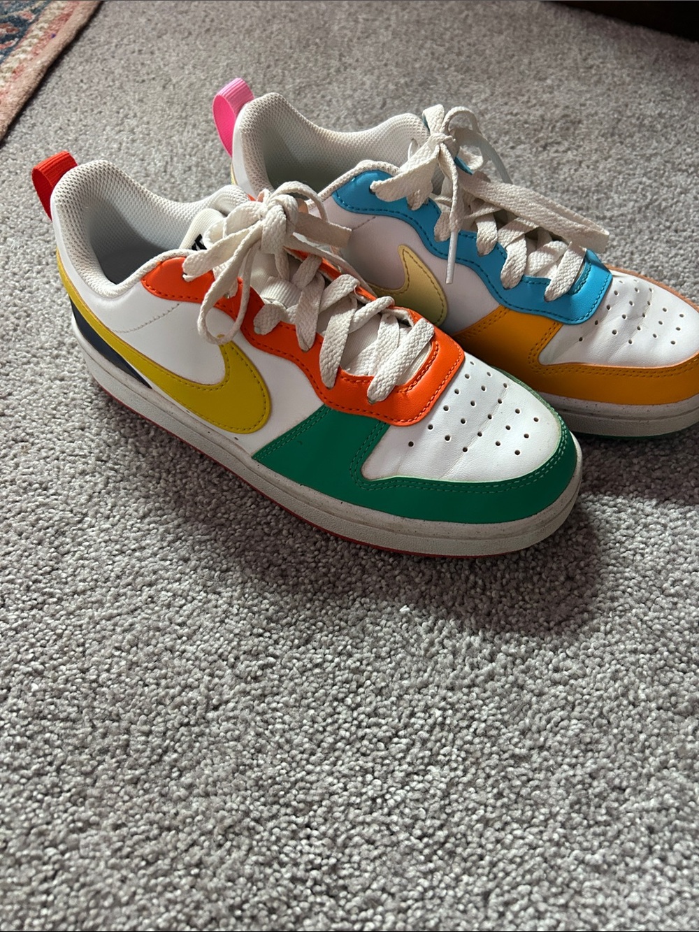 Nike Kids Multicolor Low-Top Sneakers with Yellow Swoosh and Green Toe